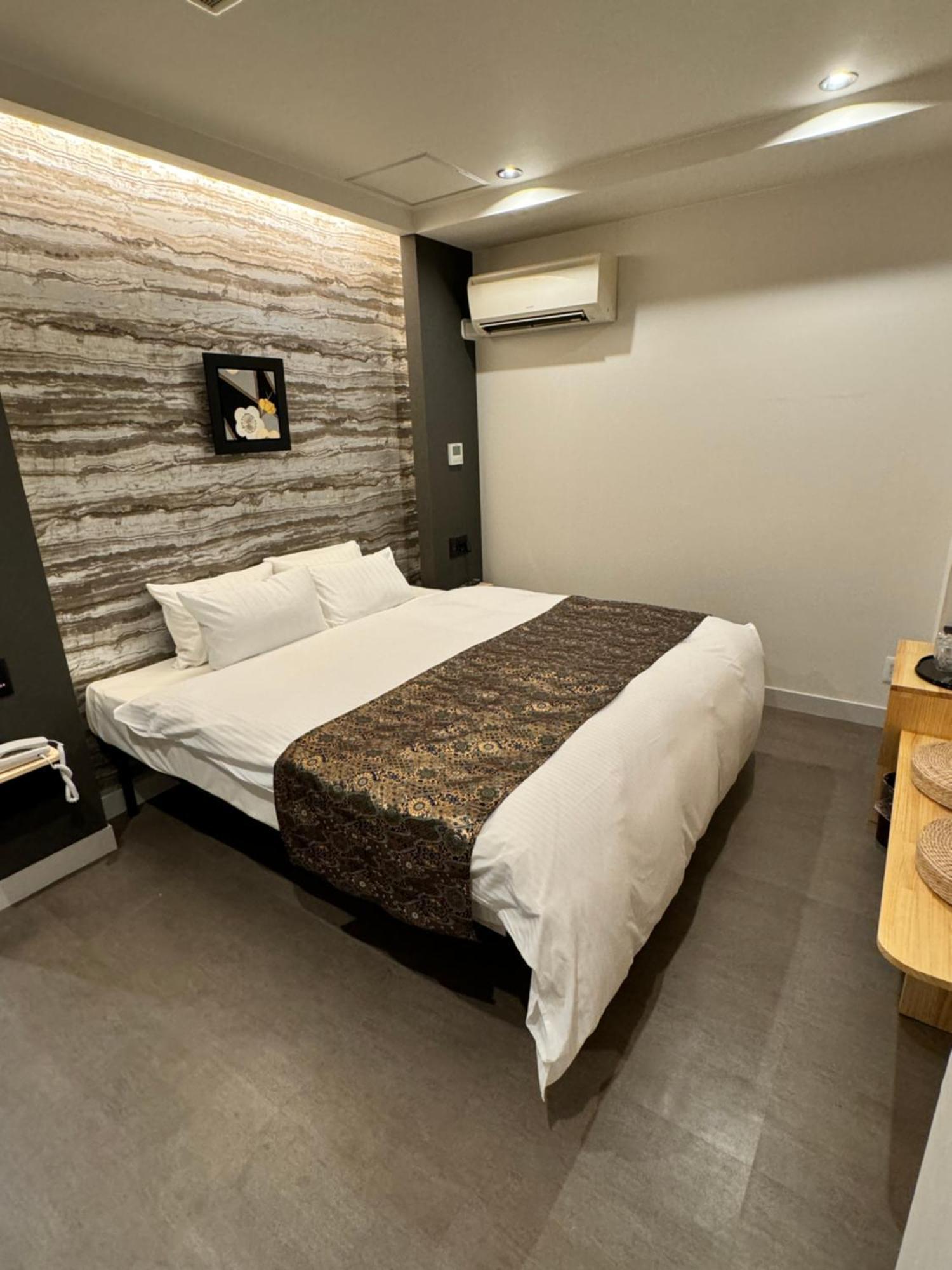 Hotel Be-Zen Shimanouchi Осака Екстер'єр фото