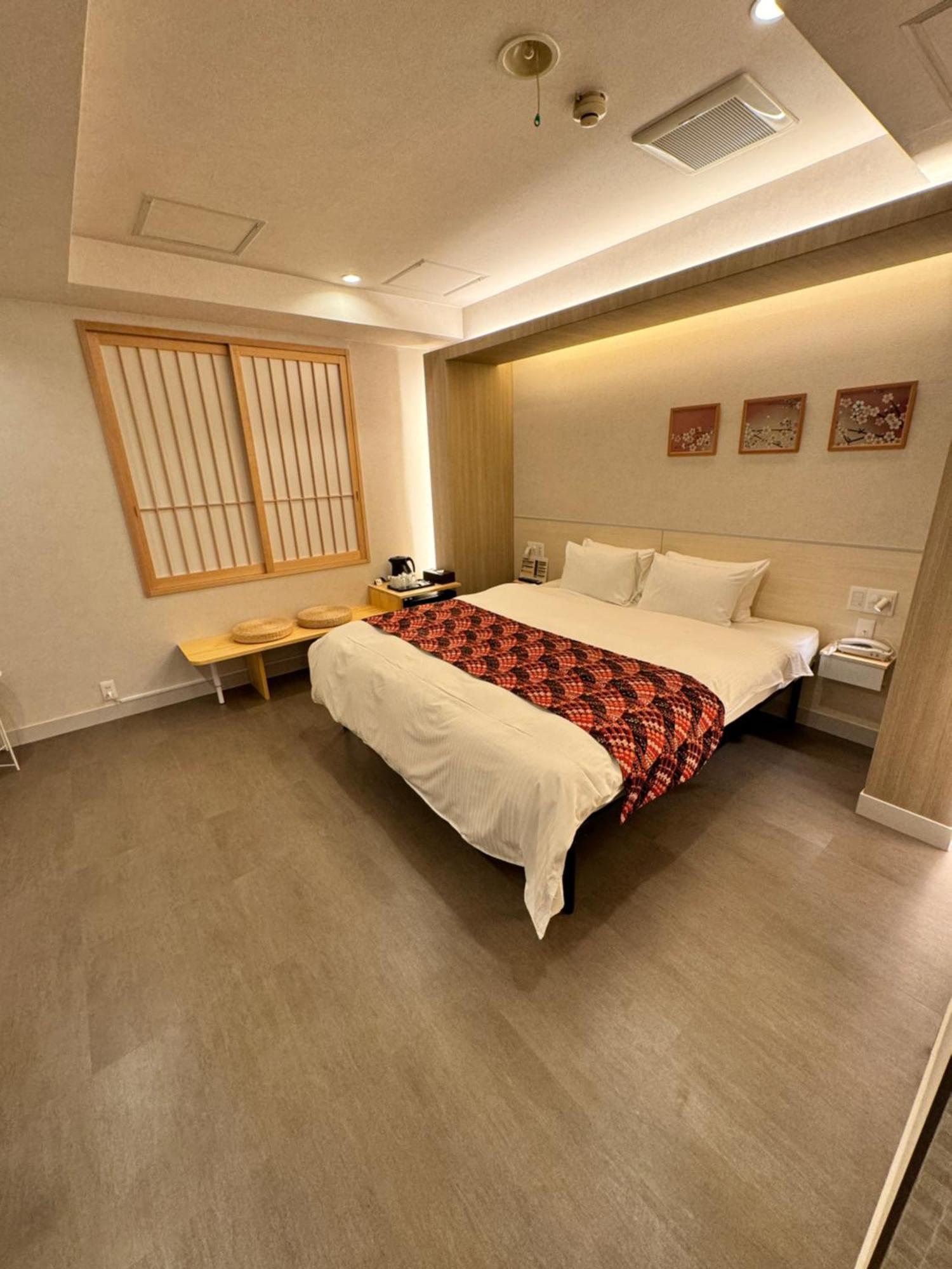 Hotel Be-Zen Shimanouchi Осака Екстер'єр фото